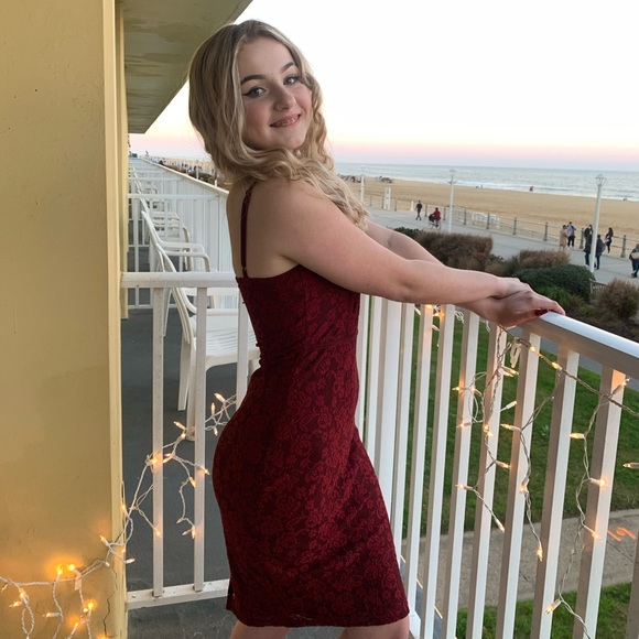 Meet your Posher, Hannah - Picture 4 of 4